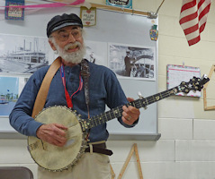 photo of Charlie at Steamboat Workshop NEFFA 2018